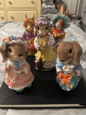 Vintage Bunny Figurine Set of 5